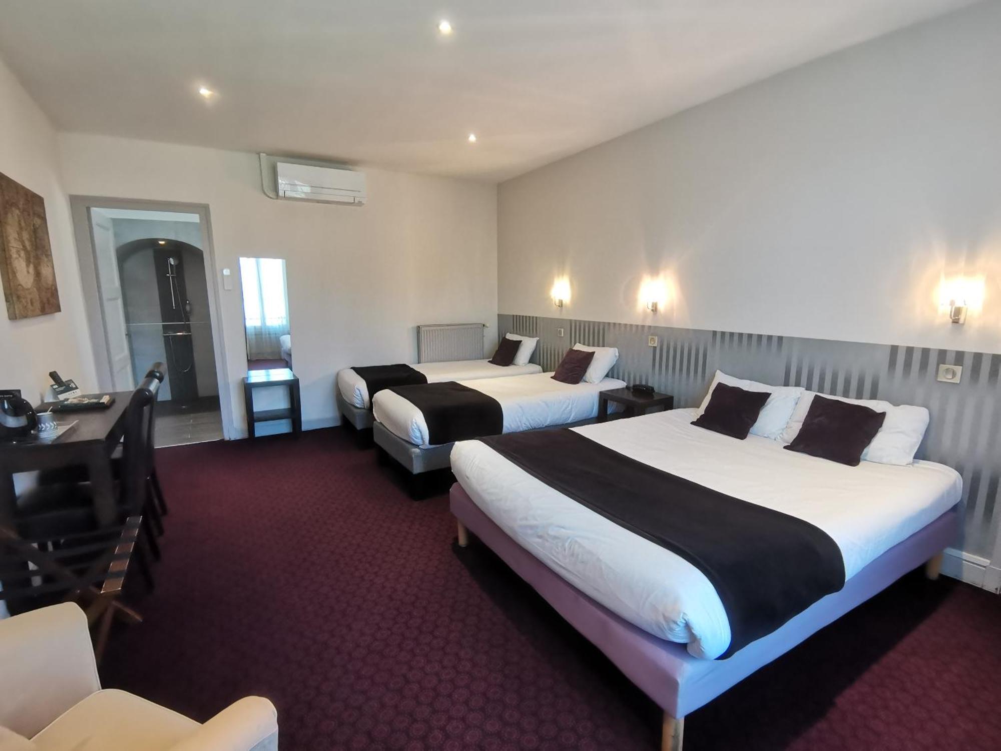 Logis Hotel Le Cerf Бриар Экстерьер фото