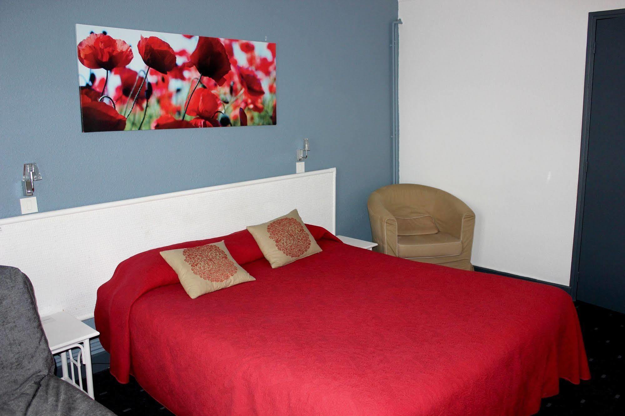 Logis Hotel Le Cerf Бриар Экстерьер фото
